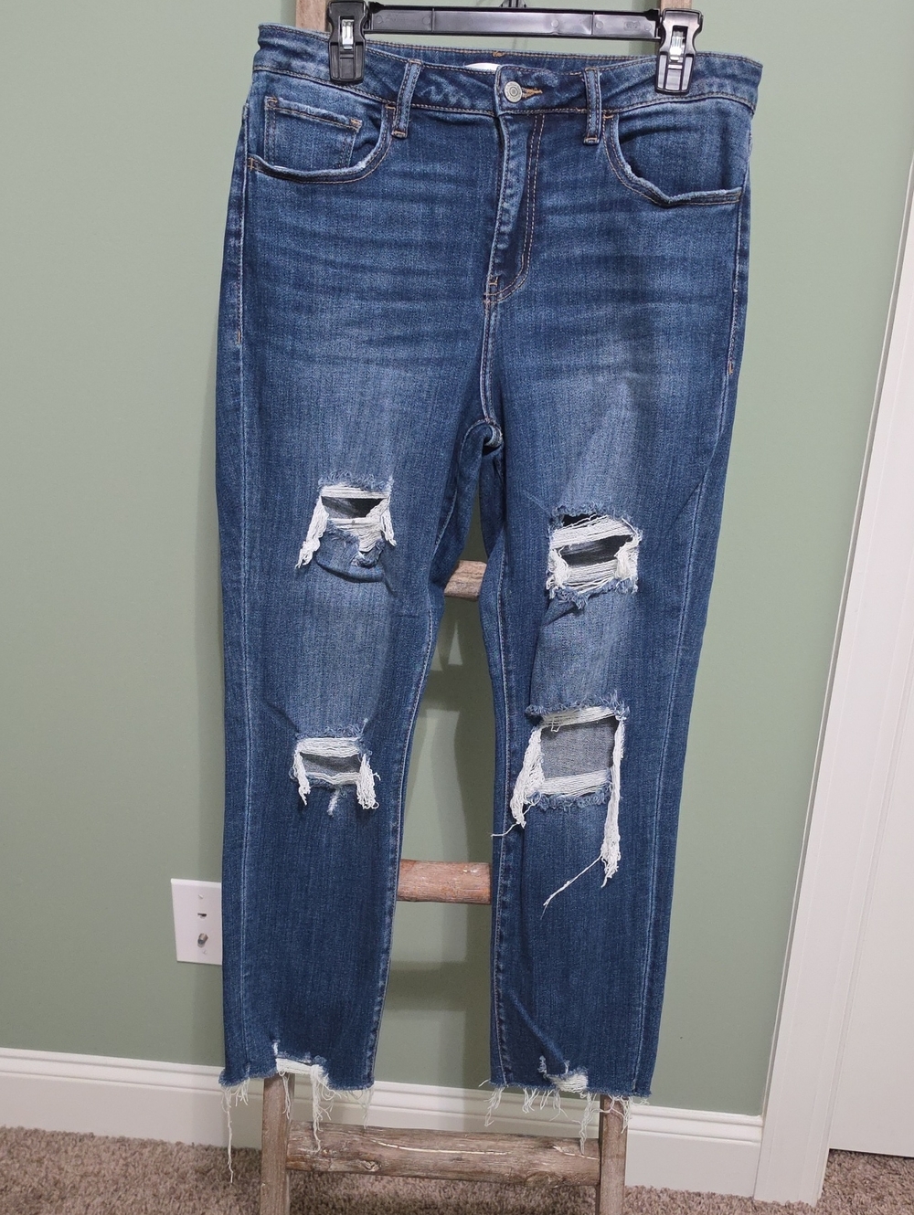Women's Distressed Dark Blue Cropped Jeans - Ripped Ankle